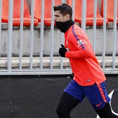 Godín, ausente por molestias musculares; Morata, en solitario