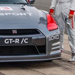 Nissan crea el primer auto real conducido con un mando de PS4