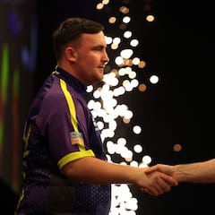 Littler se venga de nuevo de Humphries pero cae con Smith en su debut la Premier League