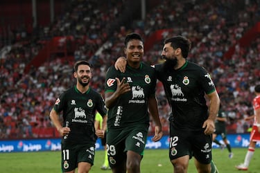 Jéremy Arévalo revienta al Almería para poner líder al Racing