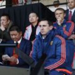 Lim y Gary Neville presencian
el partido del Valencia Juvenil
