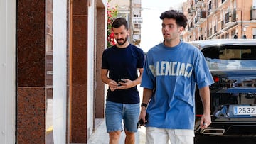 José Gayà y Fran Pérez, a su llegada al restaurante.