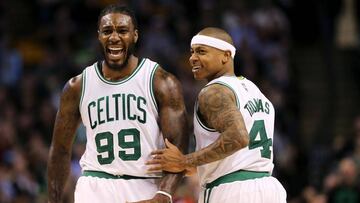 BOSTON, MA - MARCH 20: Jae Crowder #99 of the Boston Celtics and Isaiah Thomas #4 of the Boston Celtics celebrate at the end of the third quarter against the Washington Wizards at TD Garden on March 20, 2017 in Boston, Massachusetts. NOTE TO USER: User expressly acknowledges and agrees that, by downloading and or using this Photograph, user is consenting to the terms and conditions of the Getty Images License Agreement. Maddie Meyer/Getty Images/AFP
== FOR NEWSPAPERS, INTERNET, TELCOS & TELEVISION USE ONLY ==