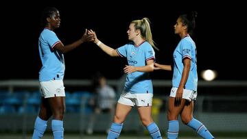 MADRID, SPAIN - AUGUST 18: Lauren Hemp of Manchester City celebrates with Khadija Shaw after scoring their side's third goal during the UEFA Women's Champions League match between Manchester City and Tomiris-Turan at Valdebebas Training Ground on August 18, 2022 in Madrid, Spain. (Photo by Angel Martinez/Getty Images,)