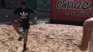 Diego Costa comienza a trabajar con el balón mientras sigue en Brasil: lo mostró en su Instagram.