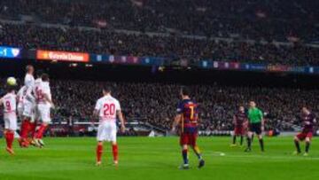 Otro reto para Messi: los 25 goles de falta de Koeman