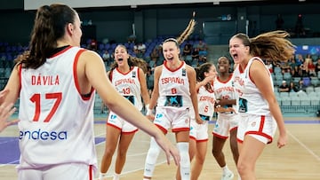 Las jugadoras de la Selección Sub-16 femenina celebran la victoria en la final del Europeo 2025 de la categoría.
