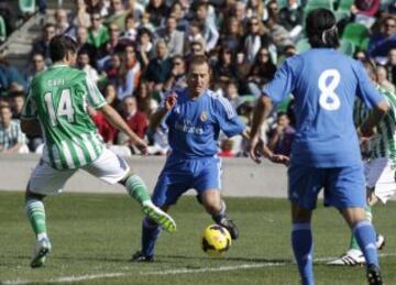 Las leyendas del Madrid se imponen ante las del Betis