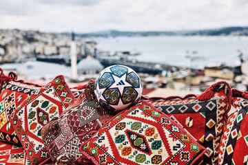 El UCL Pro Istanbul de paseo por Estambul.