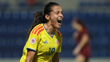 AMDEP1411. VILLA ELISA (PARAGUAY), 25/02/2026.- Katerine Osorio de Colombia festeja un gol este miércoles, en un partido del Sudamericano Femenino Sub-20 entre Venezuela y Colombia en el estadio Luis Alfonso Giagni en Villa Elisa (Paraguay). EFE/ Juan Pablo Pino