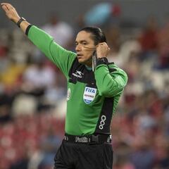 Óscar Macías pitará el partido inaugural del Clausura 2022