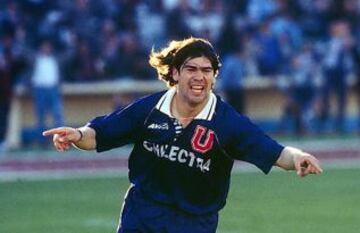 Marcelo Salas es uno de los goleadores históricos del fútbol chileno. En la década del 90 en la U fue la gran figura. Por torneos nacionales llegó a 87 goles.