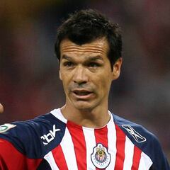 Borgetti: "Peralta hará más esfuerzo que varios chavos"