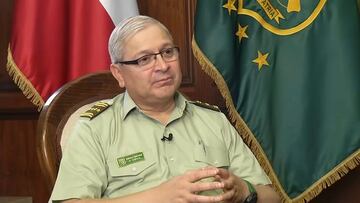 Filtran audio del general Yáñez sobre el nuevo uniforme de Carabineros: “Hoy parecemos cualquier cosa en la calle”