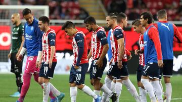 <br><br>
(I-D), Raul Gudino, Jesus Angulo, Fernando Beltran, Miguel Ponce, Hiram Mier de Guadalajara durante el partido Guadalajara vs Santos, correspondiente a la jornada 09 del Torneo Clausura Grita Mexico C22 de la Liga BBVA MX, en