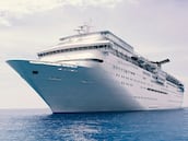 Jubilados embarcan en un idílico crucero de Nochevieja y acaban viviendo una pesadilla de 21.000 euros: “Él era amable”