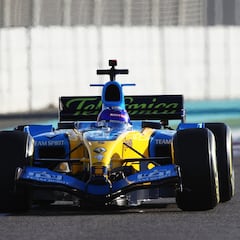 Fernando Alonso se sube al R25 en Abu Dhabi