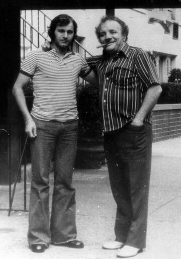 Jake LaMotta, boxeador estadounidense campeón mundial en la categoría de los pesos medios, junto a Miguel Vidal Perelló. 