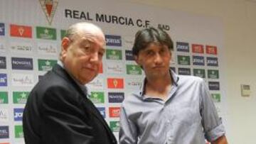 <b>NUEVA PAREJA EN NC. </b>Jesús Samper presentó a Gustavo Lionel Siviero. Su décimo octavo entrenador.