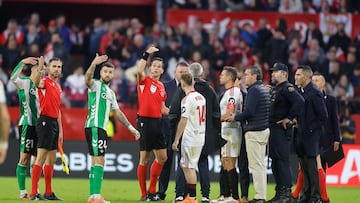 Momento del Sevilla-Betis.