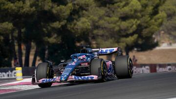 LE CASTELLET, FRANCE - JULY 22: Fernando Alonso (ESP), Alpine F1 takes part in the first practice at the Circuit Paul Ricard ahead of the Formula 1 Lenovo Grand Prix de France in Le Castellet, France on July 22, 2022. (Photo by Hasan Bratic/Anadolu Agency via Getty Images)