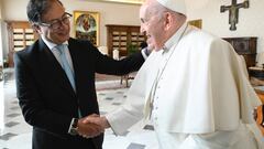 Gustavo Petro y papa Francisco