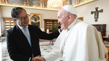 Gustavo Petro y papa Francisco