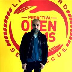 Guardiola apoya el documental solidario de Jordi Évole