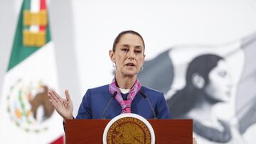 MEX4037. CIUDAD DE MÉXICO (MÉXICO), 02/06/2025.- La presidenta de México, Claudia Sheinbaum, habla en una rueda de prensa este lunes, en el Palacio Nacional de Ciudad de México (México). EFE/ Sáshenka Gutiérrez
