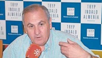 <b>REALISTA. </b>Alfonso García repasó la actualidad del Almería ayer en Canal Sur Radio.