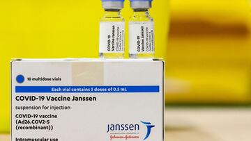 File photo taken on April 30, 2021 showing a pack and vials of the single-dose Johnson &amp; Johnson Janssen Covid-19 vaccine at the ZNA Middelheim hospital in Antwerp, Belgium. - Mexico&#039;s health regulator Cofepris approved the emergency use of the J