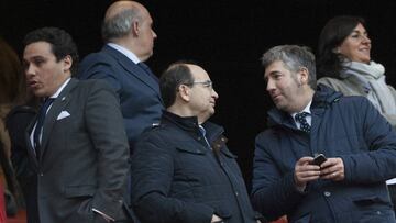 Urrutia, con el presidente del Sevilla