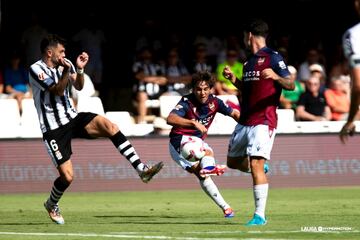 Centrocampista: Carlos Álvarez (Levante)