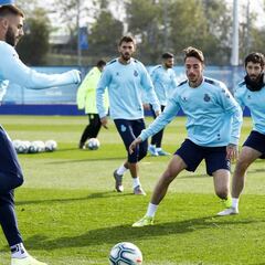 Calero: inicio helado y runrún en la grada