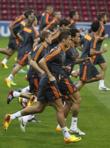 Entrenamiento del Real Madrid en Estambul, previo al partido de Champions contra el Galatasaray en el Ali Sami Yen Arena