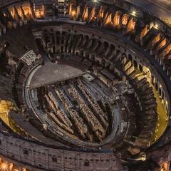 El escudo del Valencia 'se cuela' en el Coliseo romano