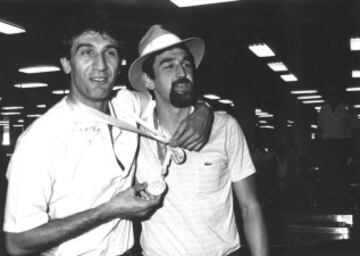 Epi con Iturriaga tras la vuelta de los Juegos Olímpicos de Los Ángeles 1984 con la medalla de plata al cuello. 
 