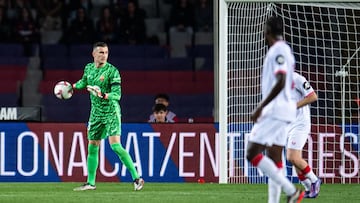 Iñaki Peña en el partido contra el Sevilla.