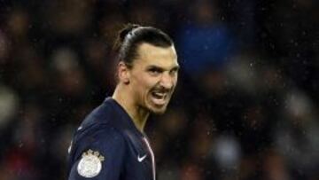 Ibrahimovic, enfadado.