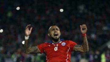 Arturo Vidal celebra el t&iacute;tulo conseguido por Chile en Copa Am&eacute;rica