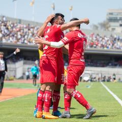 Toluca alarga el mal momento de Pumas; está en lo alto de la tabla