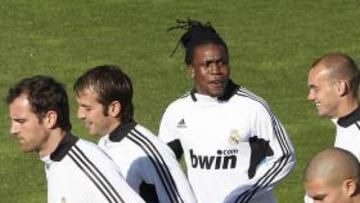 Guti vuelve a trabajar con el grupo, y Raúl no estuvo sobre el césped