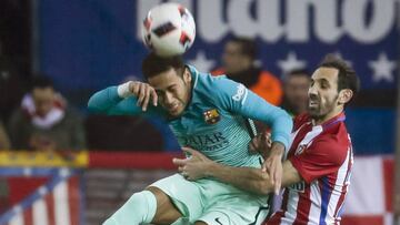 Neymar en una acción con Juanfran.