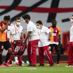 Falcao vuelve con gol pero se retira con molestias