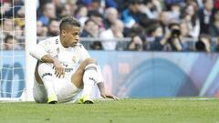 Mariano D&iacute;az sobre el c&eacute;sped del Santiago Bernab&eacute;u.