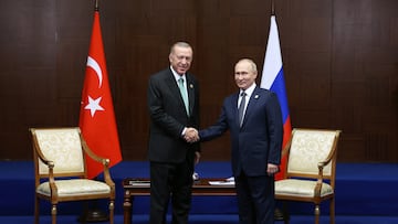 Russia's President Vladimir Putin and Turkey's President Tayyip Erdogan meet on the sidelines of the 6th summit of the Conference on Interaction and Confidence-building Measures in Asia (CICA), in Astana, Kazakhstan October 13, 2022.   Sputnik/Vyacheslav Prokofyev/Pool via REUTERS ATTENTION EDITORS - THIS IMAGE WAS PROVIDED BY A THIRD PARTY.