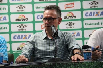 17 marzo 2017: El presidente de Chapecoense, Plinio David, confesó que el único club que realmente los ayudó fue el Barcelona. "Hubo muchas promesas que quedaron en el aire", dijo.