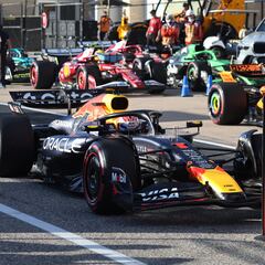 Verstappen sale de caza y Alonso se cruza con Sainz