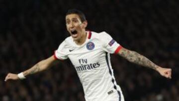 Di María celebra el gol anotado por Ibrahimovic.