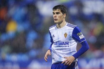 No ha vestido la camiseta blanca ni en el Castilla ni en el primer equipo, al Granada por unos 2,5M, con el Madrid guardndose un derecho de tanteo.
